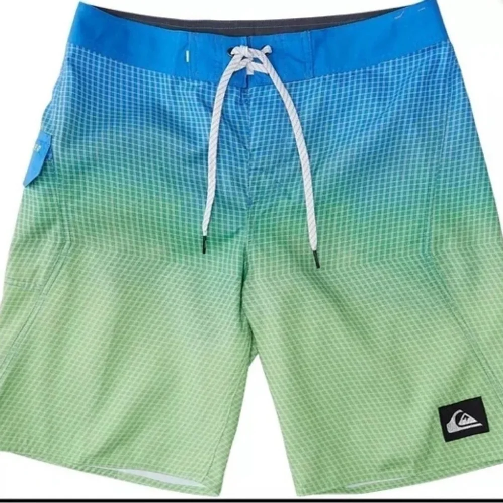 Mems Quiksilver techlite 20” boardshort blue green